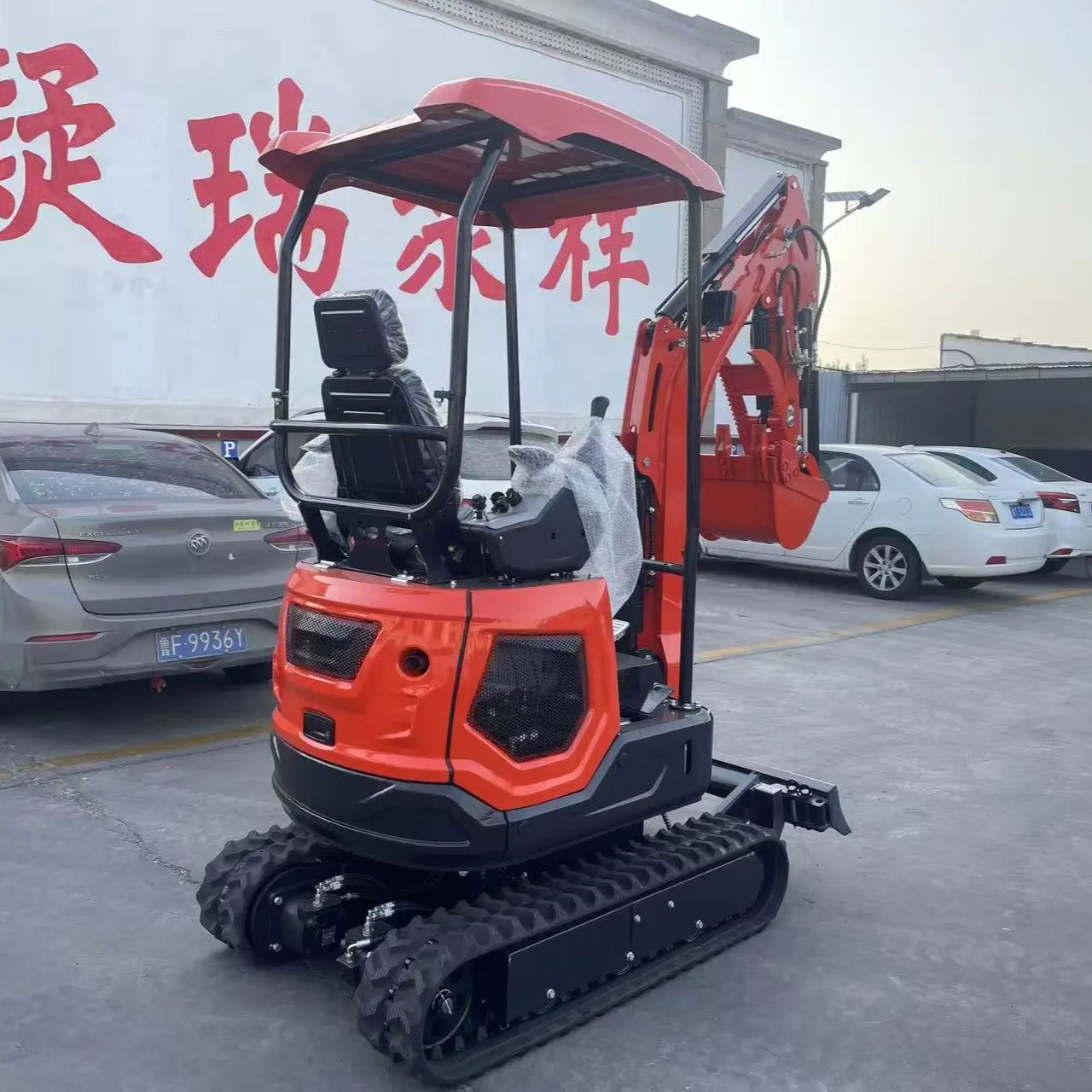 1.8-ton compact construction e - Heavy Equipment Landscaping 리뷰 및 가격